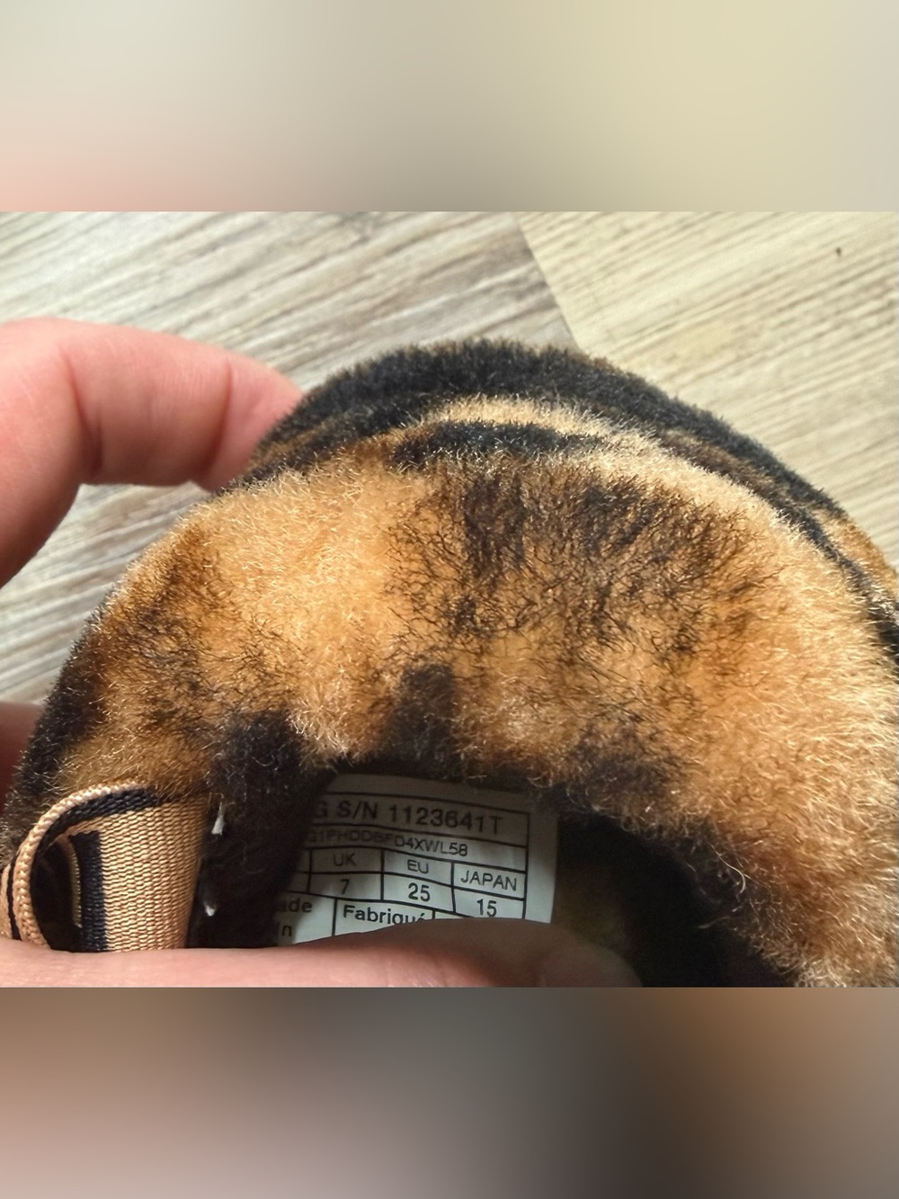 Toddler sz 8 UGG Fluff Yeah Leopard/Panther Slide - Picture 4 of 6